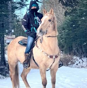 Meet your Posher, Joanie